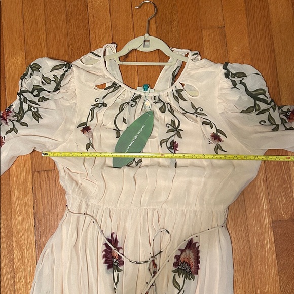 NWT-FARM Rio- Romantic Nature Cream floral maxi dress - Picture 13 of 13